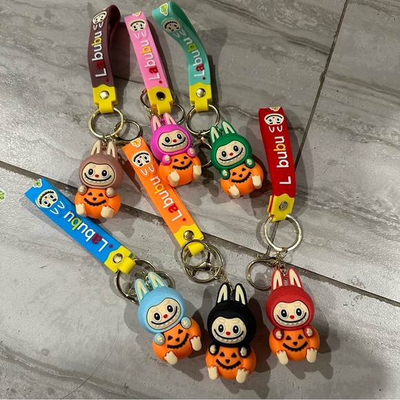 THE MONSTERS Labubu pumpkin Halloween keychain set of 6 - Picture 1 of 1